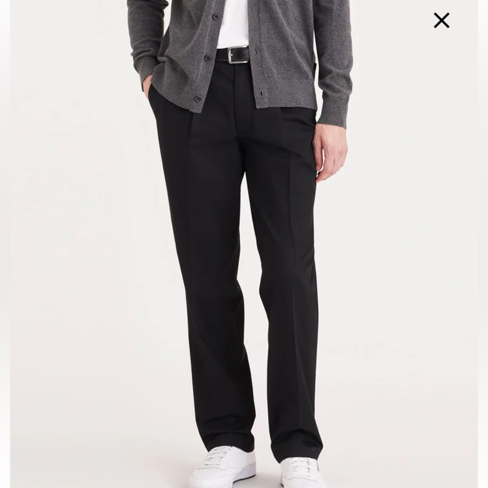 Dockers Signature Khakis, Pleated, Classic Fit